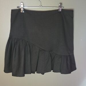 Chic Black Ruffled Mini Skirt